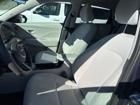 Used 2025 Hyundai Kona SEL image 7