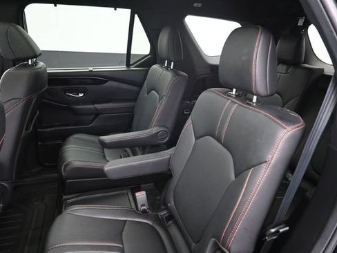 Certified 2025 Honda Pilot TrailSport image 25