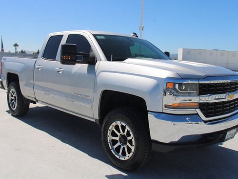 Used 2019 Chevrolet Silverado 1500 LT AWD/4WD image 2