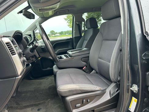 Used 2018 Chevrolet Silverado 1500 LT w/ All Star Edition AWD/4WD image 9