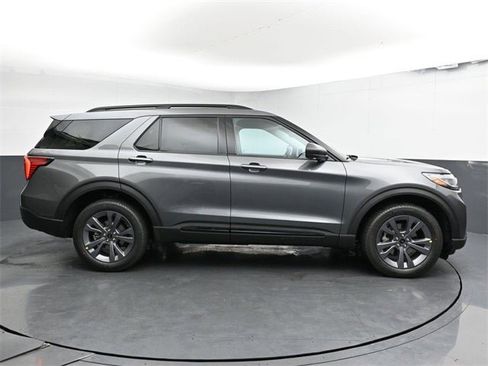 New 2026 Ford Explorer Active w/ Active Comfort Package image 15