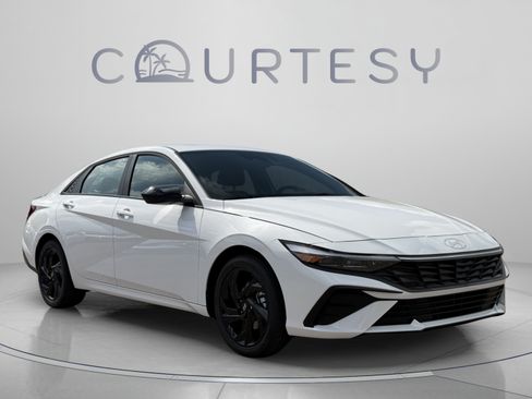 New 2026 Hyundai Elantra SEL Sport FWD image 7