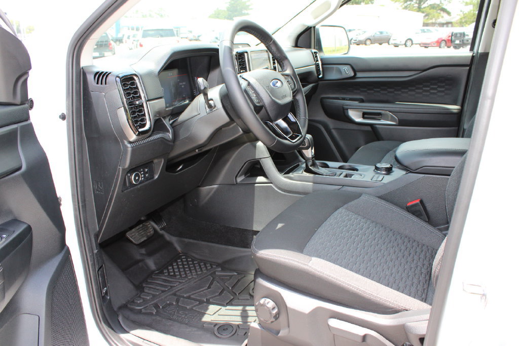 Used 2025 Ford Ranger XLT w/ FX4 Off-Road Package AWD/4WD image 11