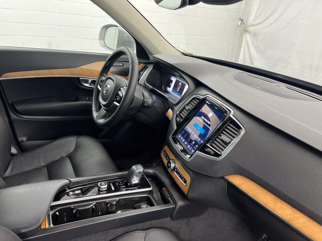 Used 2023 Volvo XC90 B6 Plus AWD/4WD image 29