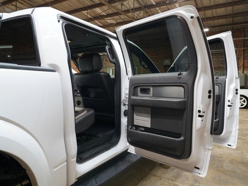 Used 2014 Ford F150 Raptor w/ Equipment Group 801A Luxury image 44