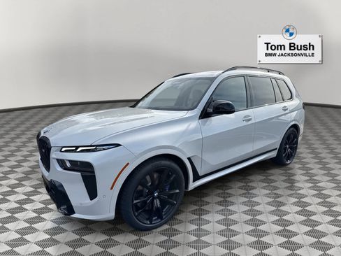 New 2026 BMW X7 M60i image 7