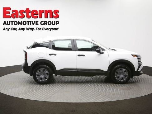 Used 2025 Nissan Kicks S image 44