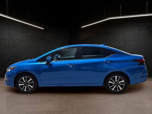Used 2024 Nissan Versa SV FWD image 4