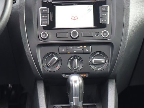 Used 2013 Volkswagen Jetta TDI FWD image 13