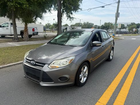 Used 2014 Ford Focus SE FWD image 1