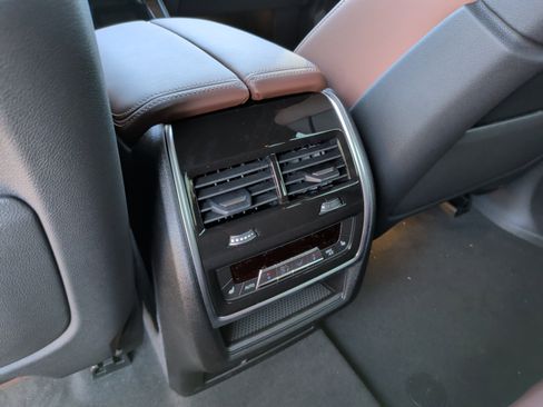 Used 2026 BMW X5 xDrive50e w/ M Sport Package AWD/4WD image 32