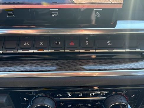 Used 2025 Chevrolet Silverado 1500 RST image 38