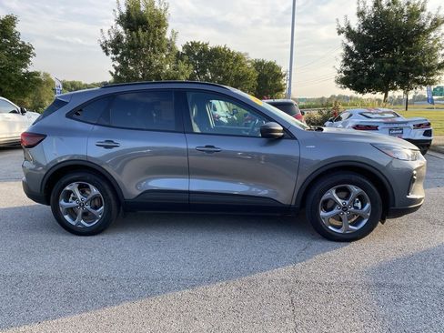 Used 2025 Ford Escape ST-Line image 8