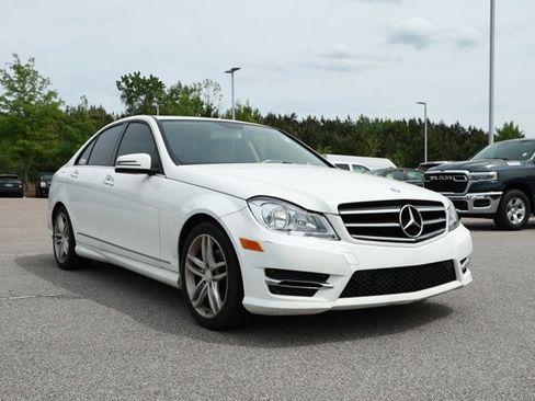 Used 2014 Mercedes-Benz C 250 Sedan image 3