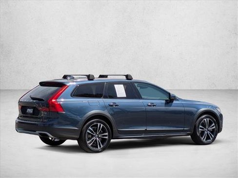 Used 2019 Volvo V90 T5 Cross Country w/ Advanced Package image 5