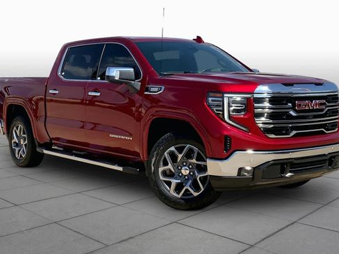 Used 2022 GMC Sierra 1500 SLT w/ SLT Premium Plus Package AWD/4WD image 3