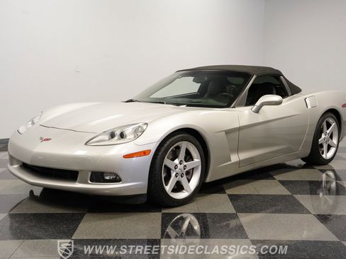Used 2005 Chevrolet Corvette Z51 Convertible w/ Preferred Equipment Group image 5