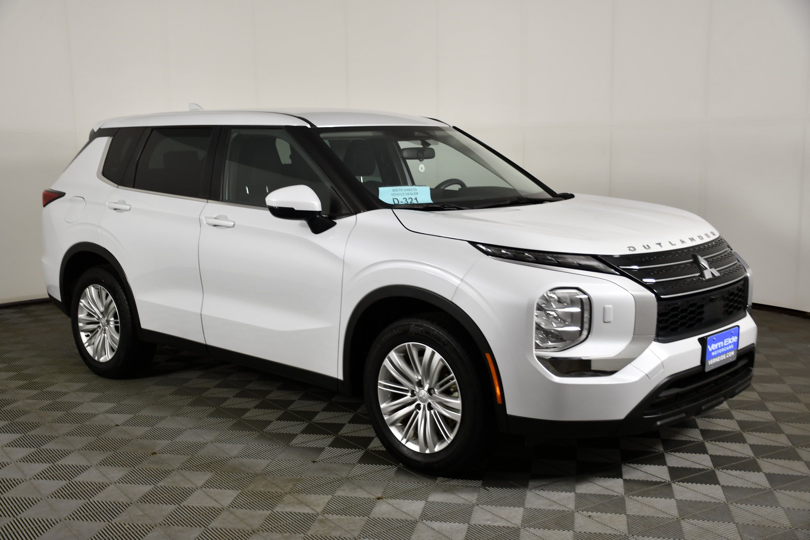 Used 2022 Mitsubishi Outlander ES AWD/4WD image 4