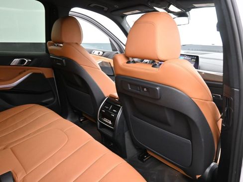 Certified 2022 BMW X5 sDrive40i w/ Premium Package image 24