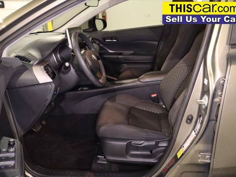 Used 2021 Toyota C-HR LE FWD image 23