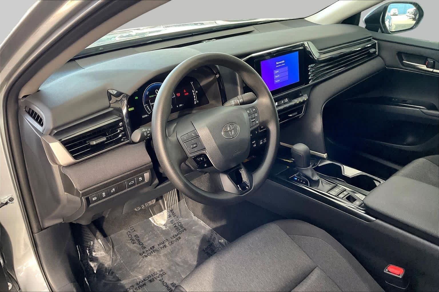 Used 2025 Toyota Camry LE FWD image 19
