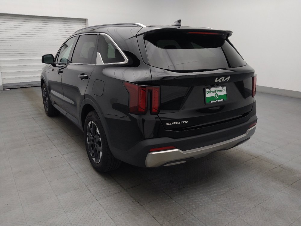 Used 2024 Kia Sorento S FWD image 5