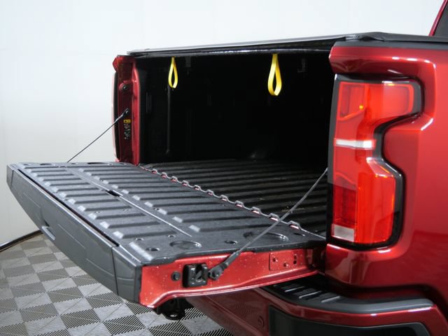 Used 2025 Chevrolet Silverado 3500 High Country w/ Technology Package AWD/4WD image 9