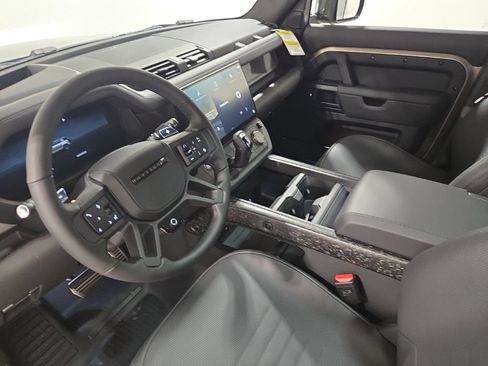 New 2026 Land Rover Defender 110 AWD/4WD image 20