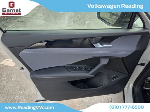 New 2026 Volkswagen Tiguan SE R-Line image 10