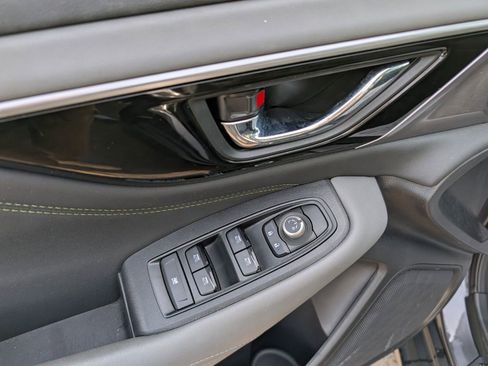 Used 2025 Subaru Outback Onyx Edition image 26