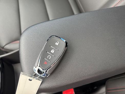 Used 2026 Chevrolet Trax RS w/ Sunroof Package image 30