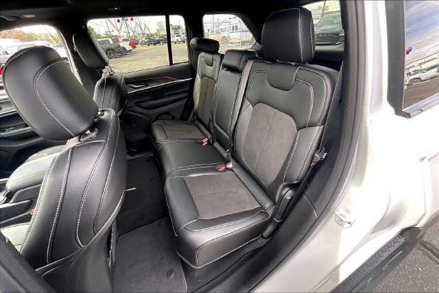 New 2026 Jeep Grand Cherokee Altitude AWD/4WD image 10