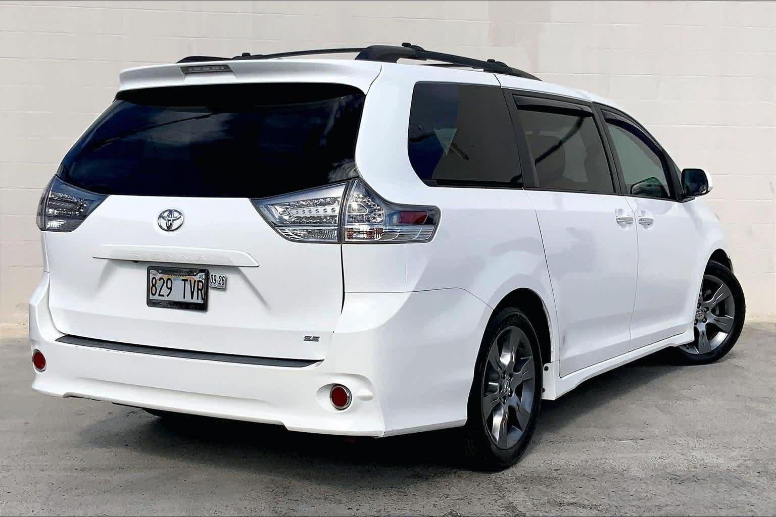 Used 2015 Toyota Sienna SE FWD image 22