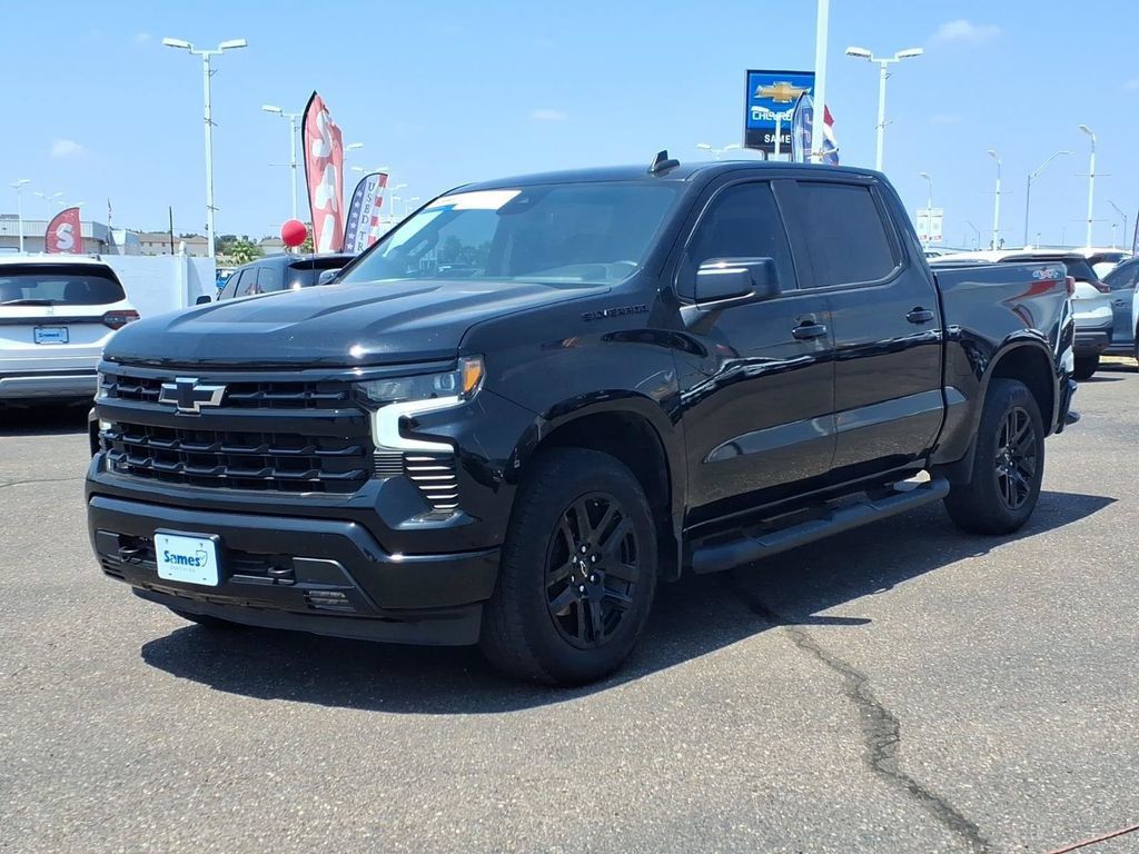 Used 2023 Chevrolet Silverado 1500 RST w/ Rally Edition AWD/4WD image 4