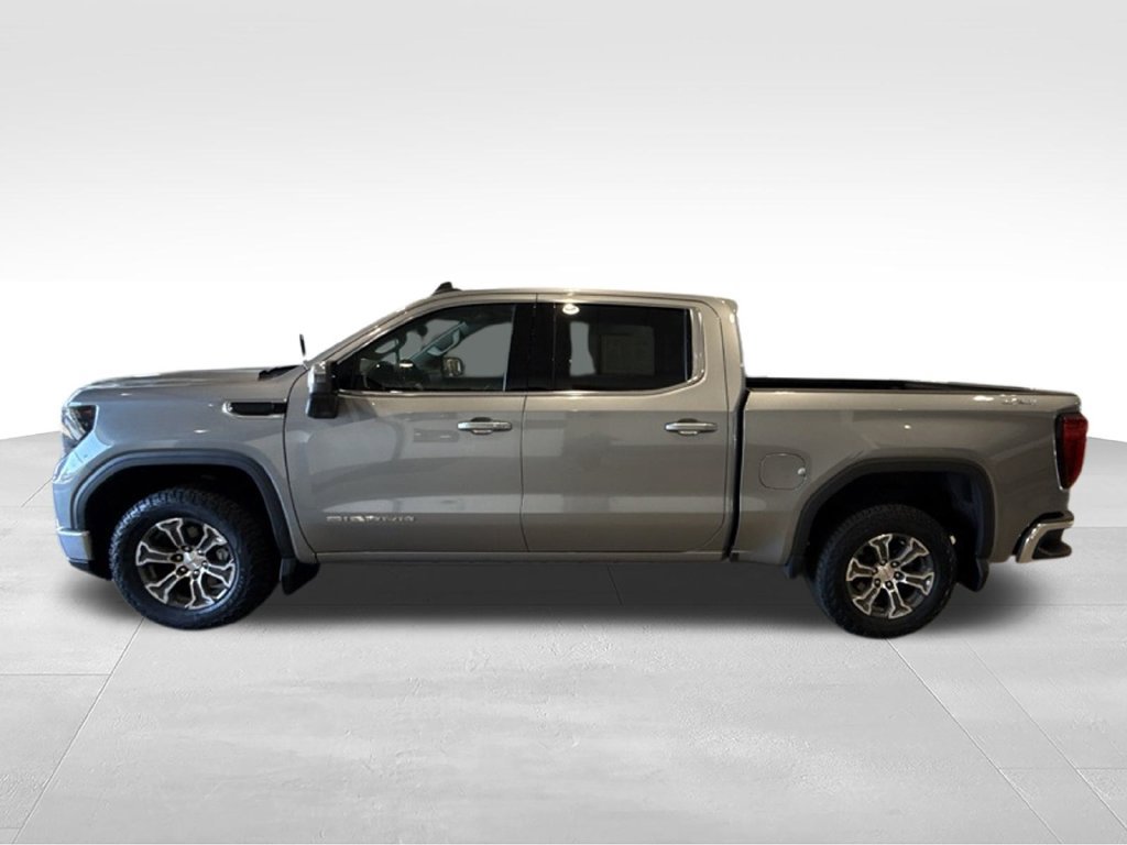 Used 2023 GMC Sierra 1500 SLE AWD/4WD image 4