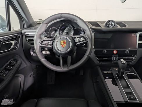 New 2026 Porsche Macan image 21