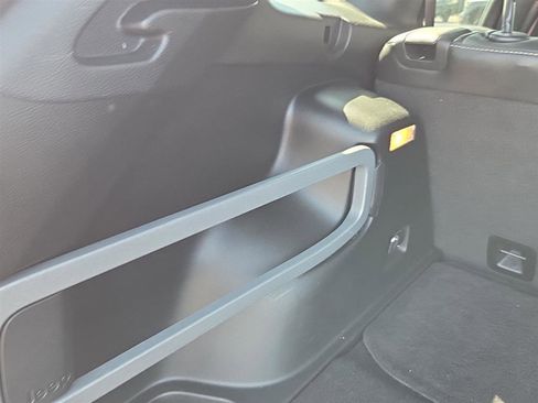 Used 2015 Jeep Cherokee Limited w/ Trailer Tow Group AWD/4WD image 13