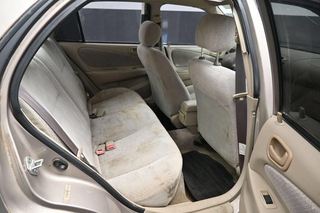 Used 2000 Toyota Corolla CE w/ Value Pkg FWD image 20