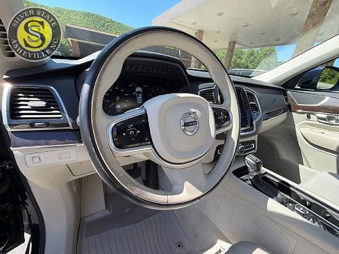 Used 2016 Volvo XC90 T6 Momentum w/ Momentum Plus Package AWD/4WD image 22