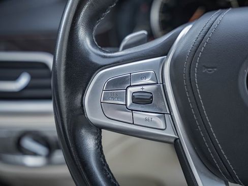 Used 2019 BMW 740i 740i w/ M Sport Package image 31