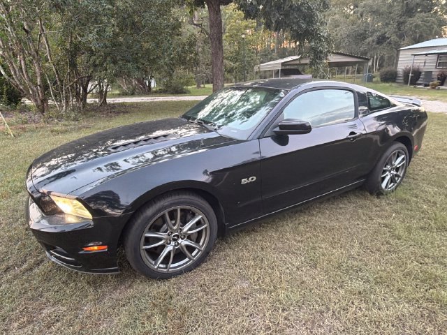 Used 2013 Ford Mustang GT Premium w/ Electronics Pkg RWD image 4