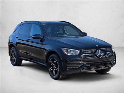 Used 2022 Mercedes-Benz GLC 300 image 3
