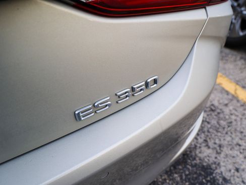 Used 2021 Lexus ES 350 w/ Premium Package image 11