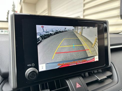 Used 2025 Toyota RAV4 LE image 20