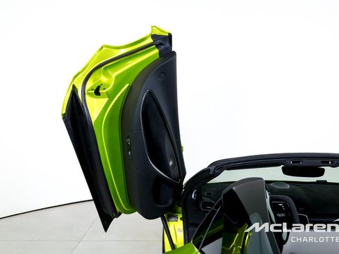 Used 2025 McLaren Artura Spider RWD image 11