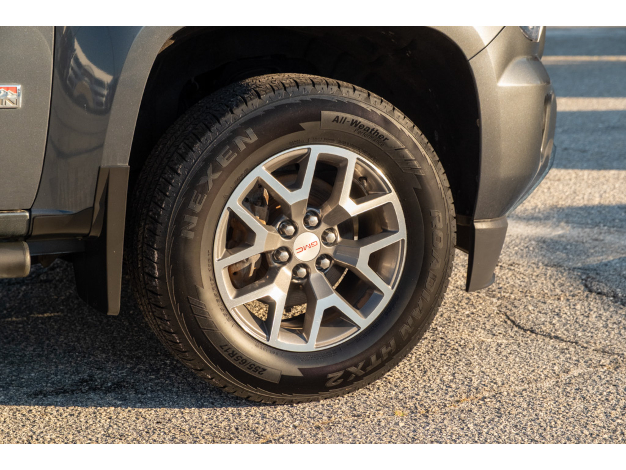 Used 2015 GMC Canyon SLE w/ All-Terrain Package RWD image 10
