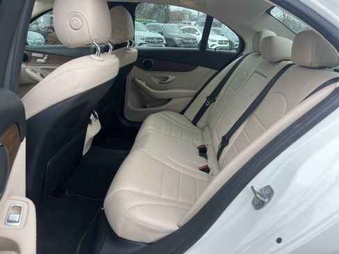 Used 2019 Mercedes-Benz C 300 4MATIC Sedan image 33