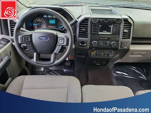 Used 2017 Ford F150 XLT RWD image 3