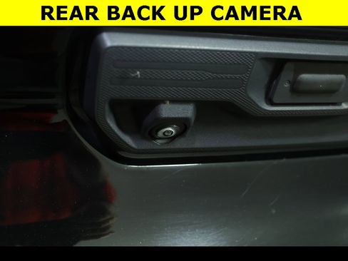 Used 2022 Chevrolet Silverado 1500 LT w/ Protection Package image 12