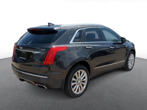 Used 2017 Cadillac XT5 Platinum w/ Driver Assist Package AWD/4WD image 8